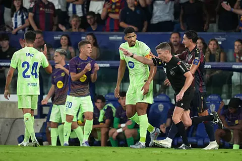 بعد أول جولتين.. برشلونة ملك الـ VAR في الدوري الإسباني